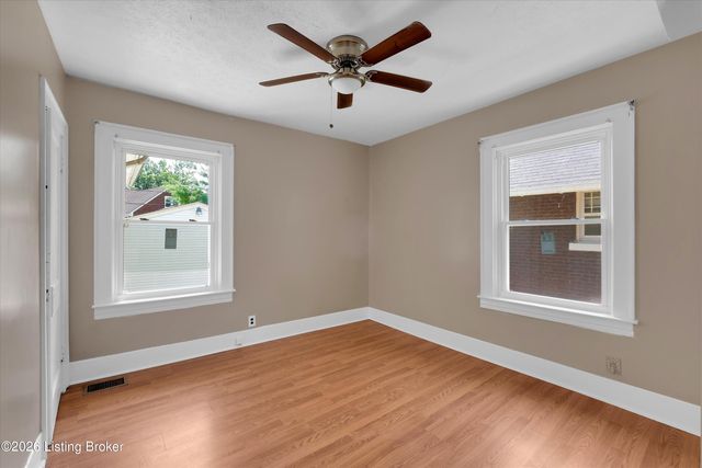 2411 Sherry Rd, Louisville, KY 40217
