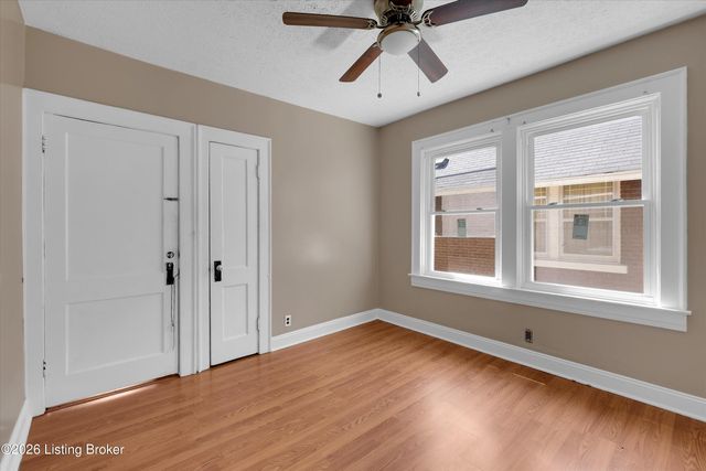 2411 Sherry Rd, Louisville, KY 40217