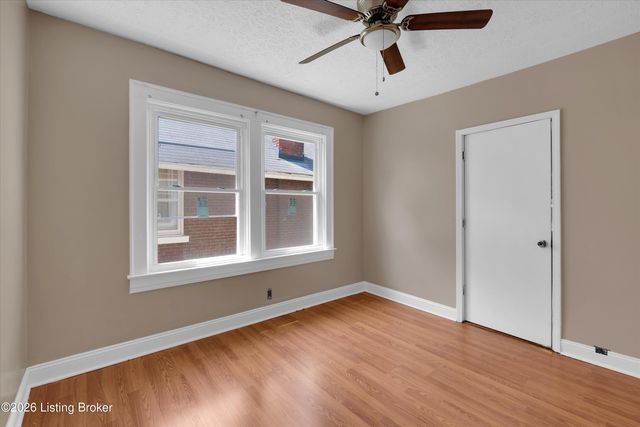 2411 Sherry Rd, Louisville, KY 40217