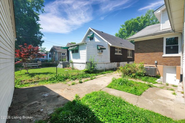 2411 Sherry Rd, Louisville, KY 40217