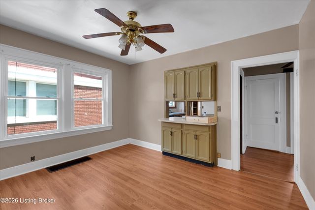 2411 Sherry Rd, Louisville, KY 40217