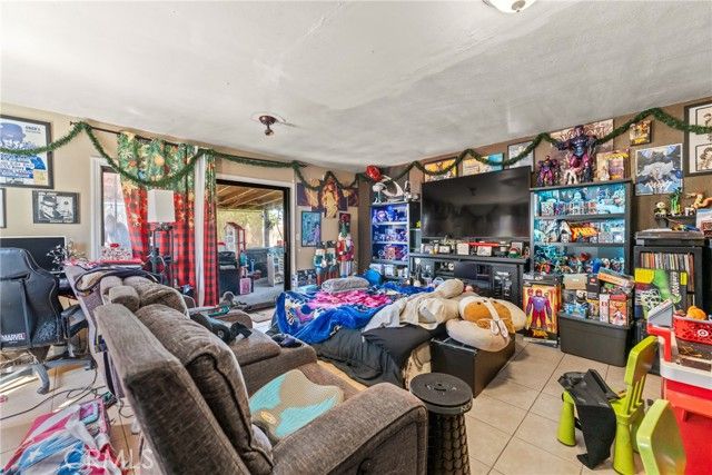 10107 Paloma AVE, Los Angeles, CA 90002