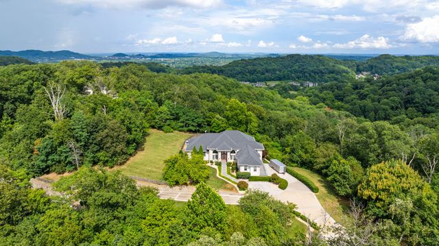 720 Valhalla Ln, Brentwood, TN 37027