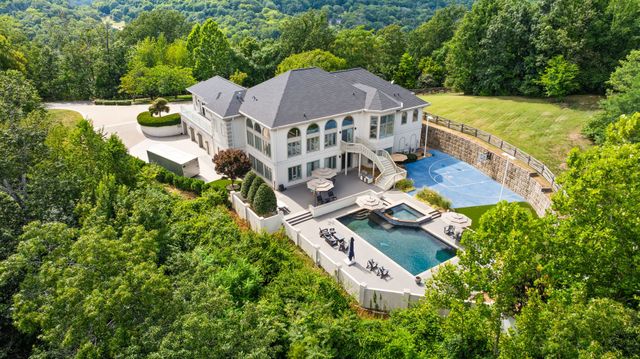 720 Valhalla Ln, Brentwood, TN 37027