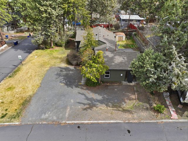 513 NE Irving Avenue, Bend, OR 97701