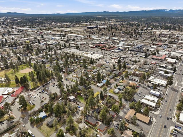 513 NE Irving Avenue, Bend, OR 97701