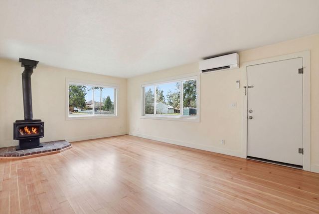 513 NE Irving Avenue, Bend, OR 97701