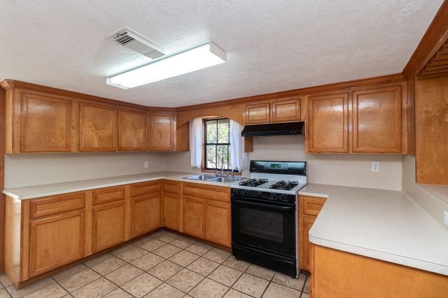 8004 Mendez Street, Houston, TX 77029
