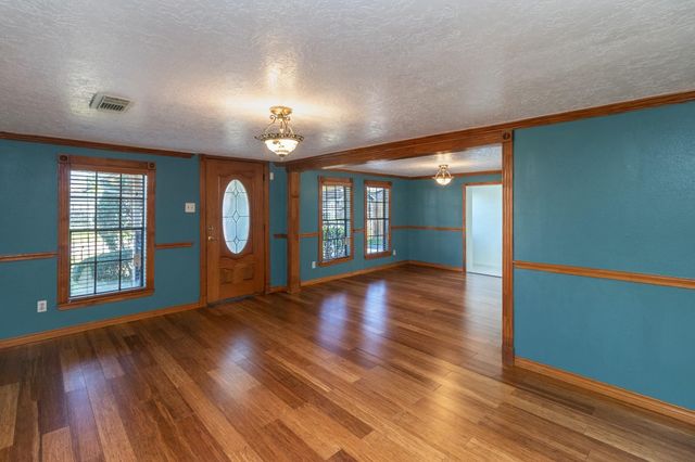 8004 Mendez Street, Houston, TX 77029