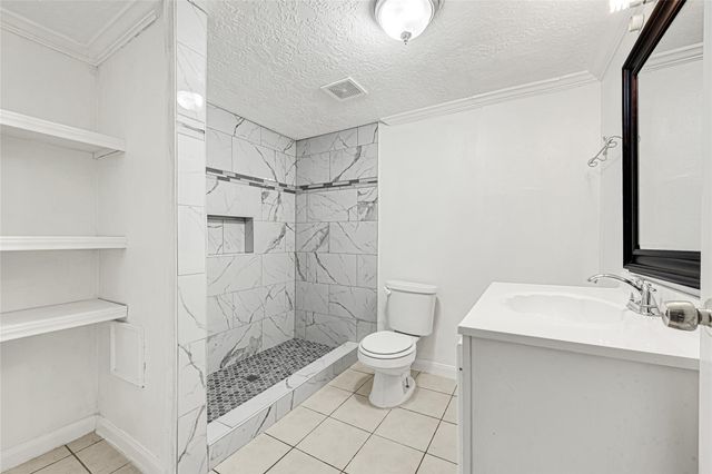 8004 Mendez Street, Houston, TX 77029