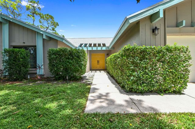12373 Sawgrass Court, Wellington, FL 33414