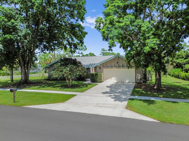 12373 Sawgrass Court, Wellington, FL 33414