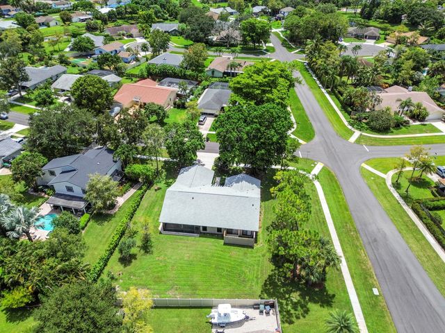 12373 Sawgrass Court, Wellington, FL 33414