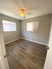 404 Swanee DR B, Austin, TX 78752