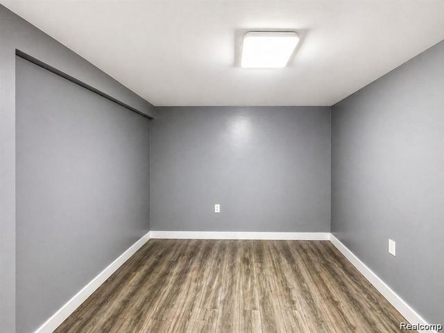 2415 Mclean Street, Hamtramck, MI 48212