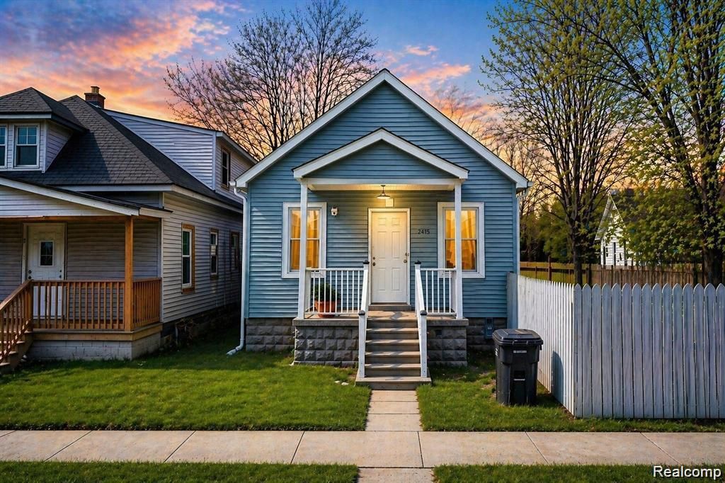 2415 Mclean Street, Hamtramck, MI 48212