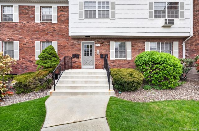 31 Doxbury Lane, Suffern, NY 10901