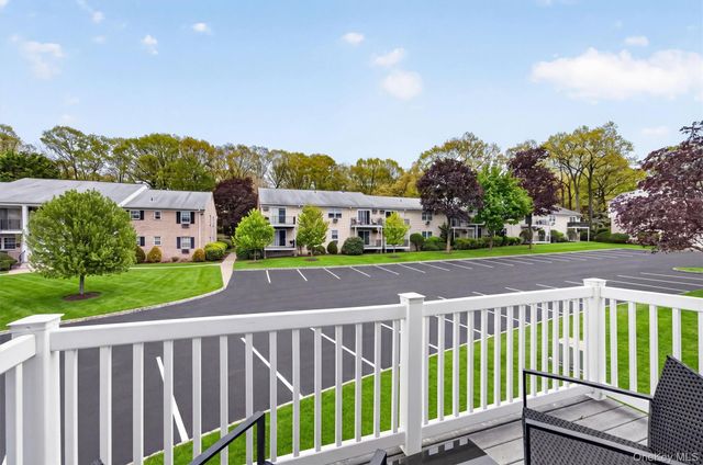 31 Doxbury Lane, Suffern, NY 10901