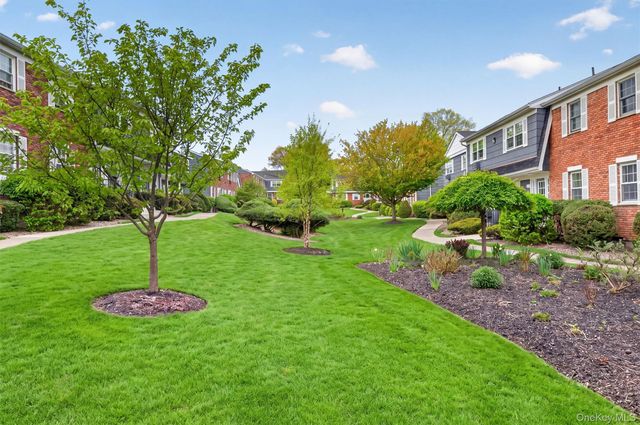 31 Doxbury Lane, Suffern, NY 10901
