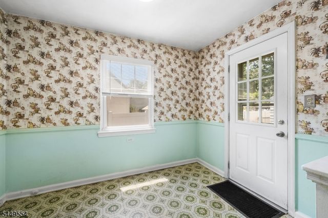 10 Greenwich St, Bergenfield Boro, NJ 07621