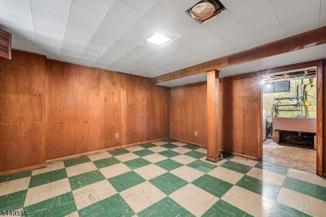 10 Greenwich St, Bergenfield Boro, NJ 07621