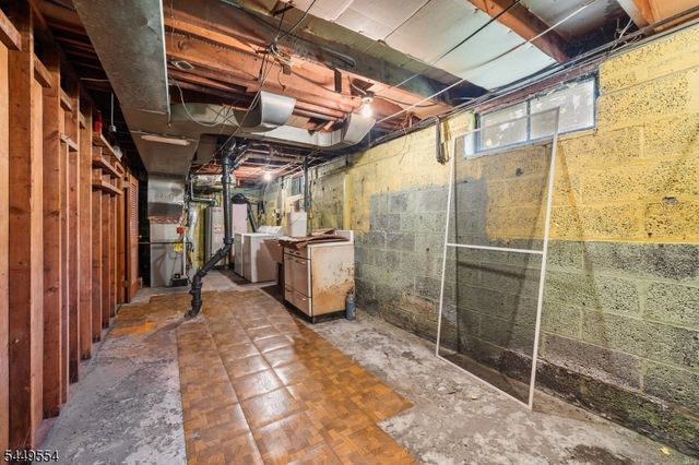 10 Greenwich St, Bergenfield Boro, NJ 07621