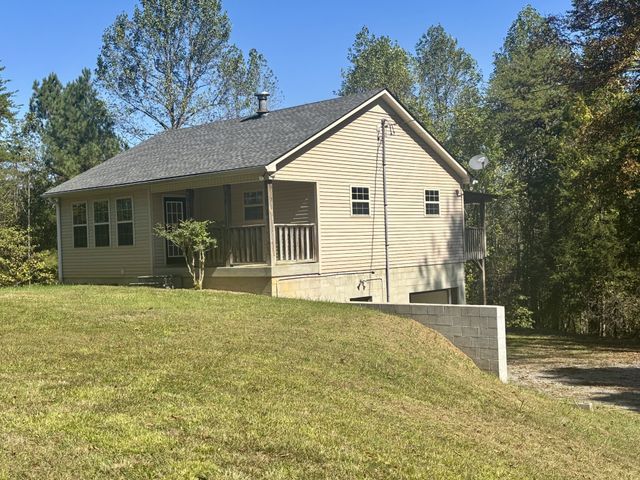 2917 Obie Adcock Rd, Smithville, TN 37166