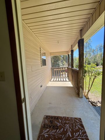 2917 Obie Adcock Rd, Smithville, TN 37166