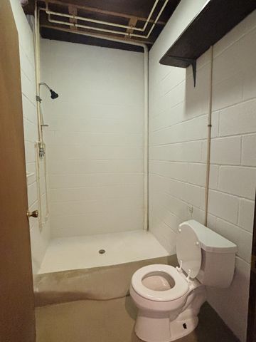 2917 Obie Adcock Rd, Smithville, TN 37166