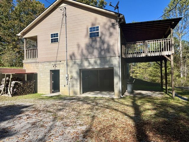 2917 Obie Adcock Rd, Smithville, TN 37166