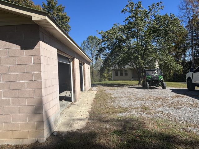 2917 Obie Adcock Rd, Smithville, TN 37166