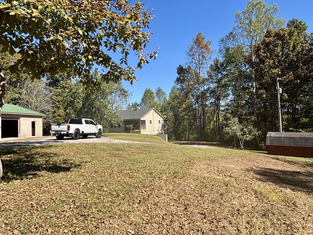 2917 Obie Adcock Rd, Smithville, TN 37166