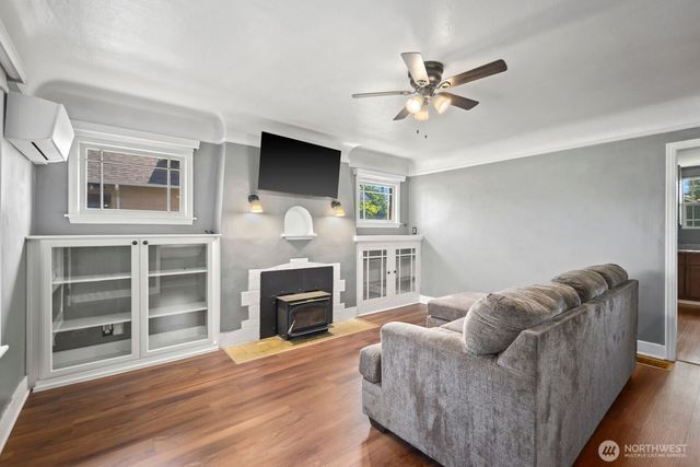 522 S 51st Street, Tacoma, WA 98408