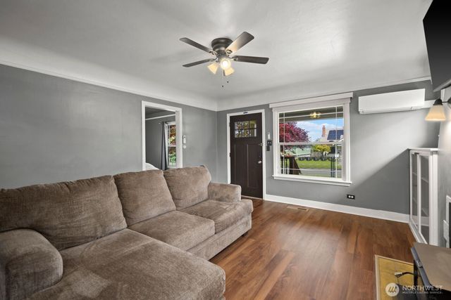 522 S 51st Street, Tacoma, WA 98408