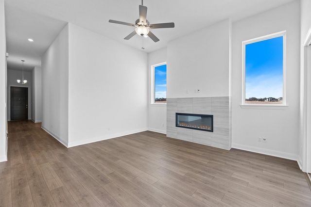 124 Silverbell LN, Bastrop, TX 78602