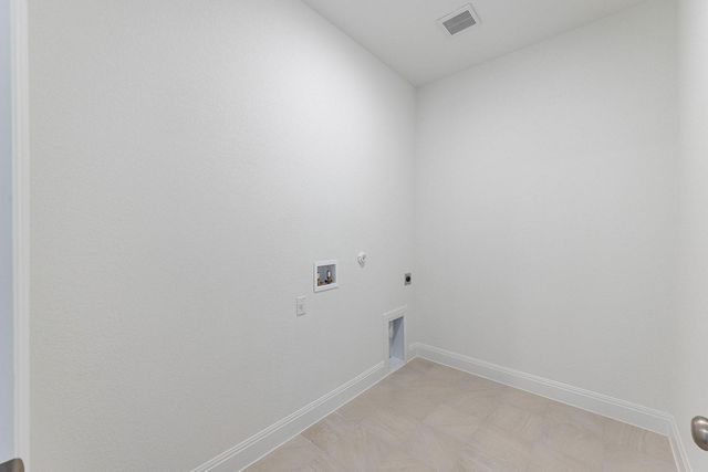 124 Silverbell LN, Bastrop, TX 78602