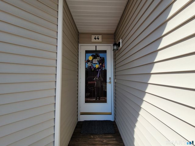 35 Ruth Street 44, Bristol, CT 06010