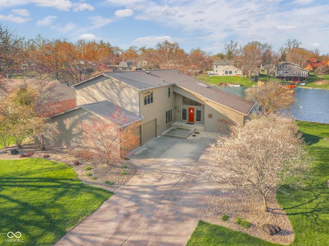 3830 Cove Road, Columbus, IN 47203