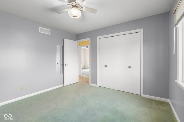 3830 Cove Road, Columbus, IN 47203