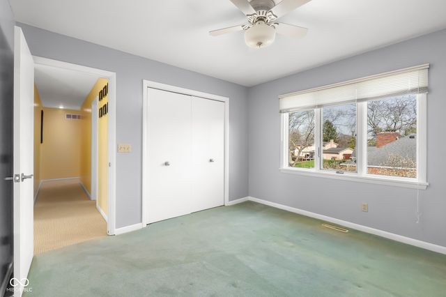 3830 Cove Road, Columbus, IN 47203