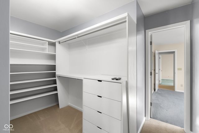 3830 Cove Road, Columbus, IN 47203