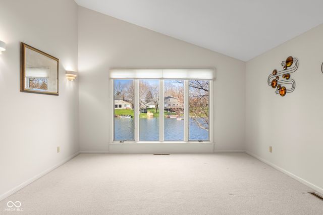 3830 Cove Road, Columbus, IN 47203