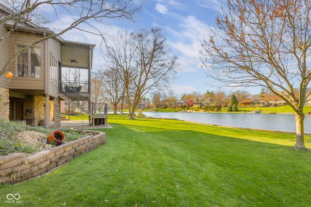 3830 Cove Road, Columbus, IN 47203