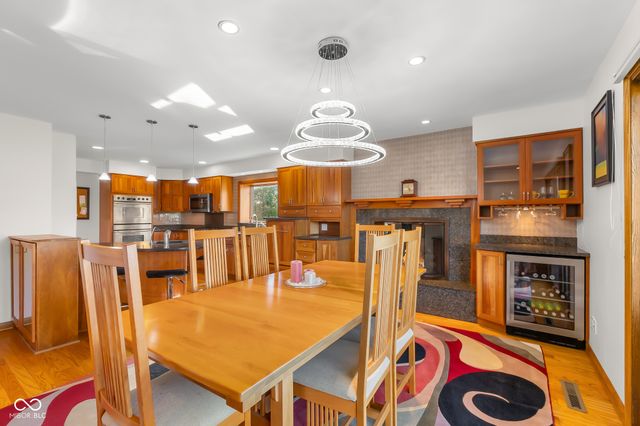 3830 Cove Road, Columbus, IN 47203