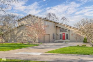 3830 Cove Road, Columbus, IN 47203