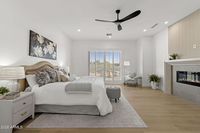 11221 E GREENWAY Road, Scottsdale, AZ 85255