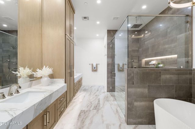 11221 E GREENWAY Road, Scottsdale, AZ 85255