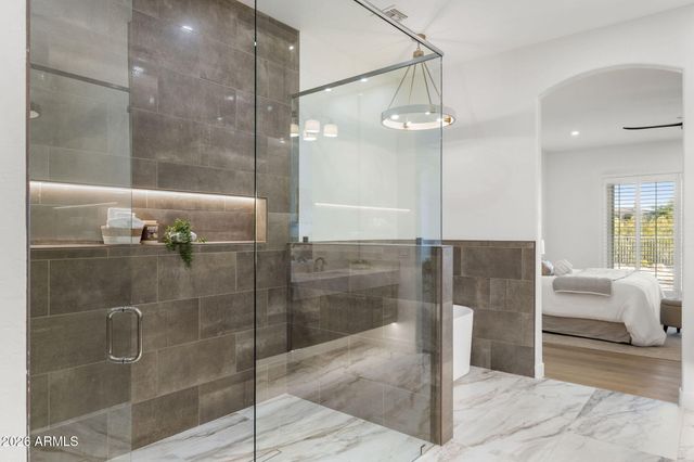 11221 E GREENWAY Road, Scottsdale, AZ 85255