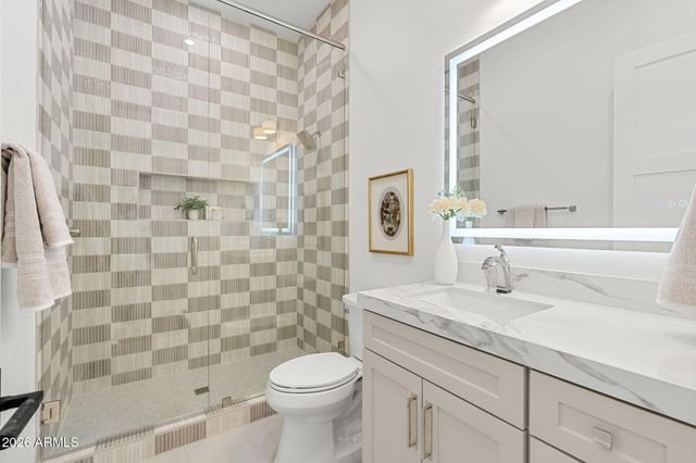 11221 E GREENWAY Road, Scottsdale, AZ 85255