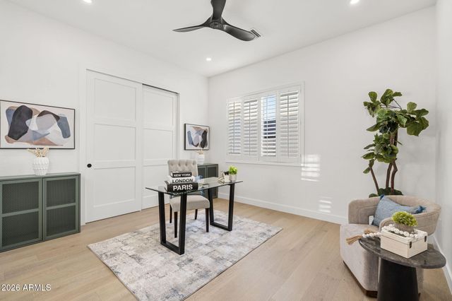 11221 E GREENWAY Road, Scottsdale, AZ 85255